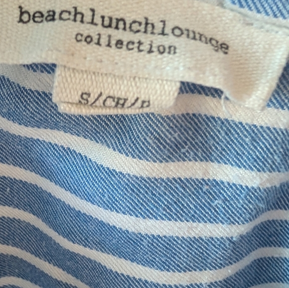 Beachlunchlounge blue and white nautical pinstripe casual tshirt. Size small - Picture 3 of 9